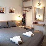 1Br Renovated Apartment By The Sea