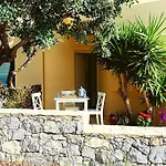 1Br Renovated Apartment By The Sea