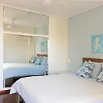 Vouliagmeni Sea And Sun Apartment