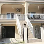 House Stella