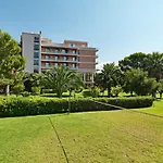 Kalamaki Beach Resort