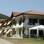 Haus Platanos Apartments & Bungalows By The Sea