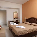 Kronos Hotel