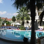 Zante Plaza Hotel & Apartments