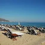 Parthenis Hotel & Suites