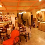 Samaina Hotel