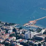 Thomas Beach Hotel