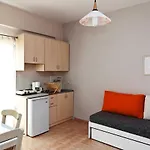 Raisakis Apartments