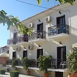 Hotel Aris