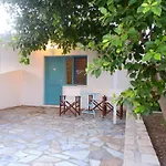 Parasporos Village