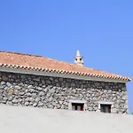 Mare Monte Luxury Suites