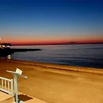 Socrates Apartmens & Restaurant