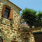 Clio Apartments