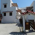 Aeolos Hotel Apartments