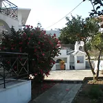 Karagiozos Studios & Apartments