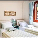 Lily\'S Cottage