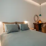 Turquoise Maison By The Sea