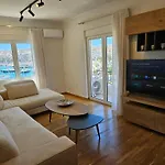 Piraeus Center Sea View Apartment
