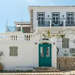 Martha\'S House