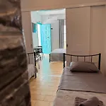 Cueva Con Vista Studios
