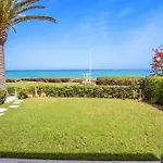 Seapalm House