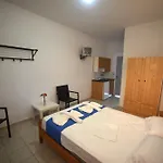 Anaxos Bay Rooms & Apartments