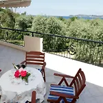 Mythos Bungalows
