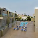 Blue Horizon Apartments