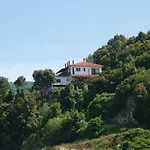 To Limanaki