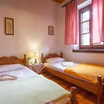 Nikoleri Studios & Apartments