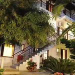 Margarita Apartments