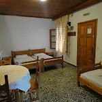 Vicky Rooms & Apartments