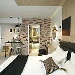 Athinais Luxury Apartments