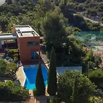 Villa With Swimming Pool And Tennis/Basketball Court