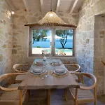 Villa Stamateli, Antipaxos