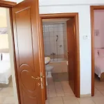 Matina\'S Apartments