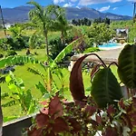 Villa In Paradise
