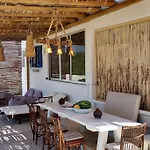 Charming Renovated Farmhouse! Paros - Antiparos!