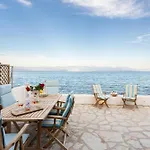 Evi\'S Seafront Hideaway - Petalidi Cozy Nest