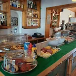 Siroco\'S Rooms And Studios