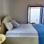 Alia\'S Sea View Villa & Studios