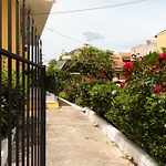 Kates Apartments
