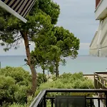 Golden Beach Apartment