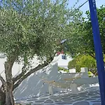 Klironomos Apartments Logaras