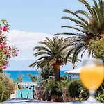 Peroulia Beach Houses