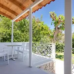 Peroulia Beach Houses