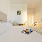 Karras Star Hotel