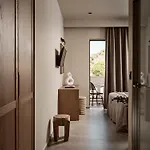 Alamis Hotel & Apartments