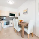 Ilia\'S Apartment With View 1