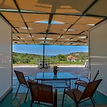 Anilio Plaza
